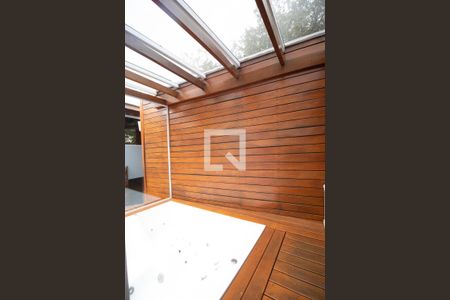 Casa à venda com 320m², 4 quartos e 2 vagasHidromassagem