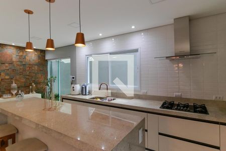 Casa à venda com 320m², 4 quartos e 2 vagasCozinha