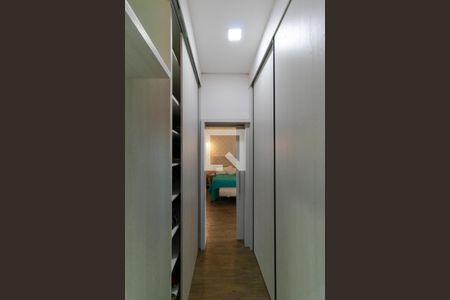 Casa à venda com 320m², 4 quartos e 2 vagasCloset da Suíte