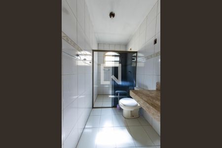 Casa à venda com 160m², 5 quartos e 2 vagas Casa à venda com 160m², 5 quartos e 2 vagasBanheiro