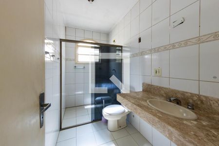 Banheiro de casa à venda com 5 quartos, 160m² em São Lucas, São Paulo
