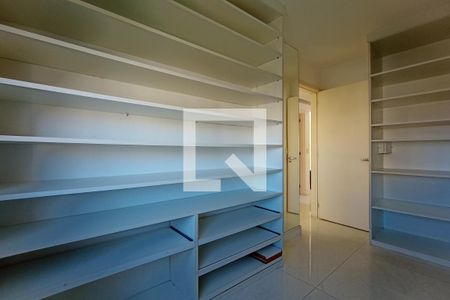 Apartamento à venda com 93m², 3 quartos e 1 vagaCloset