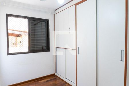 Apartamento à venda com 81m², 3 quartos e 2 vagasQuarto 2