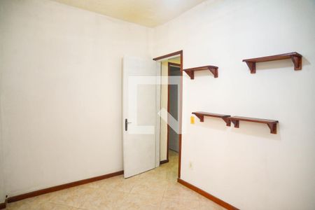 Quarto 1 de apartamento para alugar com 2 quartos, 55m² em Vila Sarapuí, Duque de Caxias