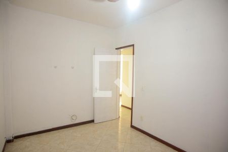 Quarto 2 de apartamento para alugar com 2 quartos, 55m² em Vila Sarapuí, Duque de Caxias