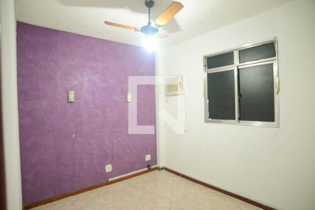 Quarto 2 de apartamento para alugar com 2 quartos, 55m² em Vila Sarapuí, Duque de Caxias