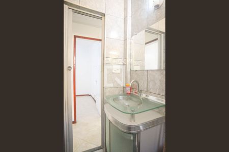 Apartamento para alugar com 55m², 2 quartos e sem vagaBanheiro