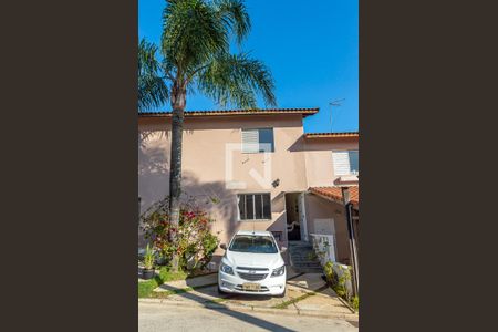 Casa de condomínio à venda com 93m², 2 quartos e 2 vagas Casa de condomínio à venda com 93m², 2 quartos e 2 vagasFachada