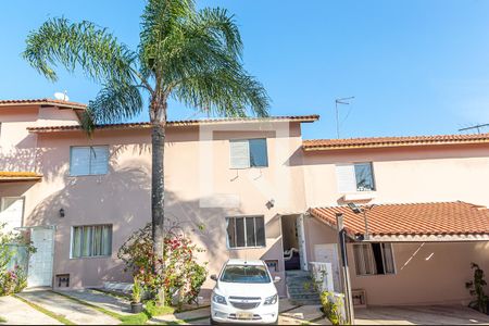 Casa de condomínio à venda com 93m², 2 quartos e 2 vagas Casa de condomínio à venda com 93m², 2 quartos e 2 vagasFachada