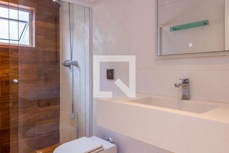 Banheiro da Suíte de casa para alugar com 2 quartos, 200m² em Parque Enseada, Guarujá