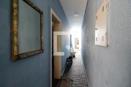 Casa à venda com 300m², 3 quartos e 2 vagasCorredor 