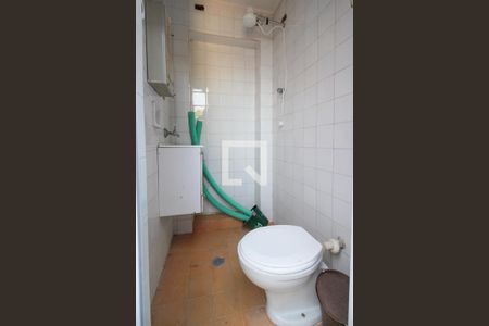 Casa à venda com 300m², 3 quartos e 2 vagasBanheiro de Serviço