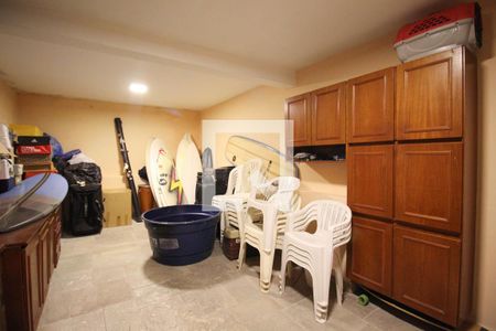 Casa à venda com 300m², 3 quartos e 2 vagasDeposito 