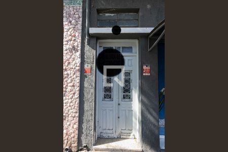 Casa para alugar com 100m², 2 quartos e sem vaga Casa para alugar com 100m², 2 quartos e sem vagaFachada