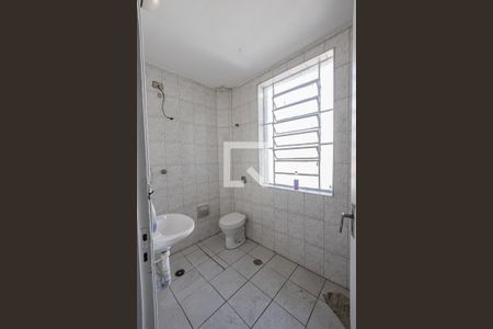 Casa para alugar com 100m², 2 quartos e sem vaga Casa para alugar com 100m², 2 quartos e sem vagaBanheiro Social