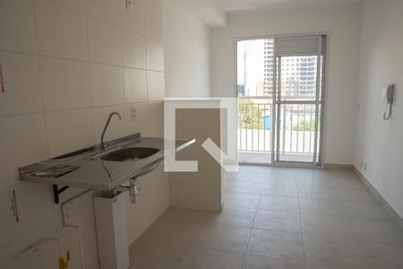 Sala / Cozinha de apartamento para alugar com 1 quarto, 31m² em Bom Retiro, São Paulo