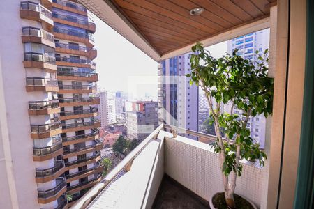 Varanda da Sala de apartamento à venda com 4 quartos, 210m² em Aclimação, São Paulo