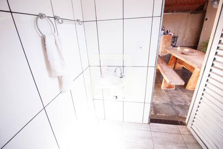 Casa à venda com 210m², 3 quartos e 3 vagasBanheiro de Serviço