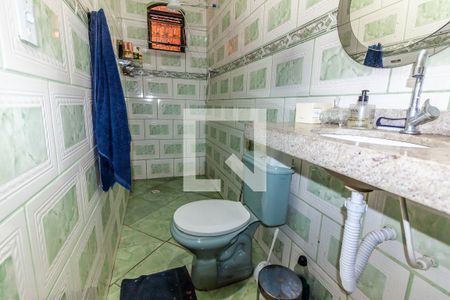 Casa à venda com 210m², 3 quartos e 3 vagasBanheiro do Quarto 2