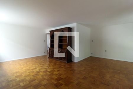 Sala de casa à venda com 3 quartos, 220m² em Cerqueira César, São Paulo
