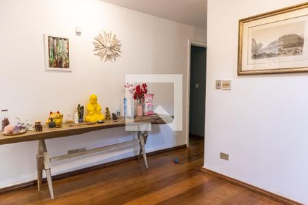 Casa de condomínio para alugar com 750m², 4 quartos e 2 vagas Casa de condomínio para alugar com 750m², 4 quartos e 2 vagasHall