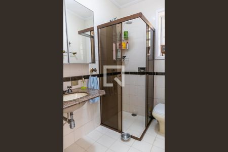 Casa de condomínio para alugar com 750m², 4 quartos e 2 vagas Casa de condomínio para alugar com 750m², 4 quartos e 2 vagasBanheiro da suíte 2 - 2° andar