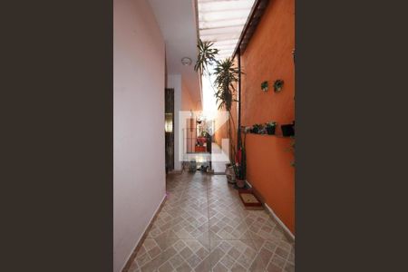 Casa à venda com 144m², 3 quartos e 2 vagasCorredor