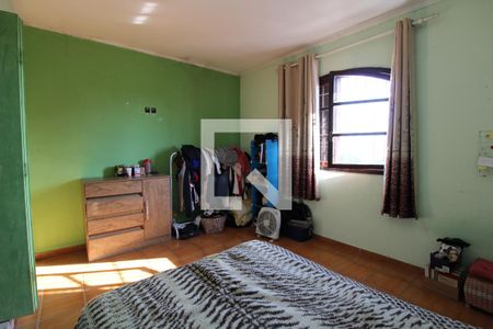 Casa à venda com 144m², 3 quartos e 2 vagasSuíte 2