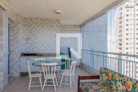 Apartamento para alugar com 130m², 3 quartos e 2 vagasVaranda