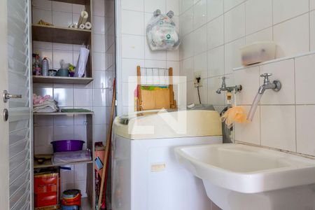 Apartamento para alugar com 130m², 3 quartos e 2 vagasBanheiro de Serviço