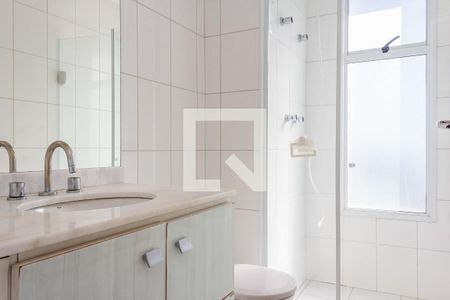 Apartamento para alugar com 130m², 3 quartos e 2 vagasBanheiro Social