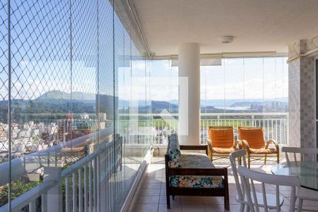 Apartamento para alugar com 130m², 3 quartos e 2 vagasVaranda