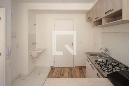 Cozinha de apartamento para alugar com 1 quarto, 25m² em Cidade Satélite Santa Bárbara, São Paulo