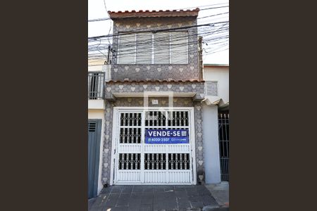 Casa para alugar com 90m², 3 quartos e 1 vaga Casa para alugar com 90m², 3 quartos e 1 vagaFachada