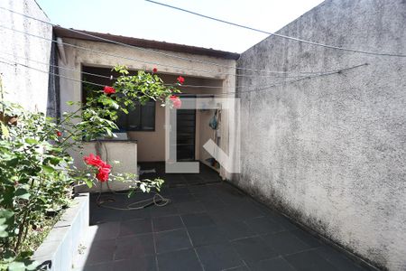 Casa para alugar com 90m², 3 quartos e 1 vaga Casa para alugar com 90m², 3 quartos e 1 vagaVaranda