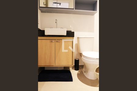 Banheiro de kitnet/studio para alugar com 1 quarto, 23m² em Consolação, São Paulo