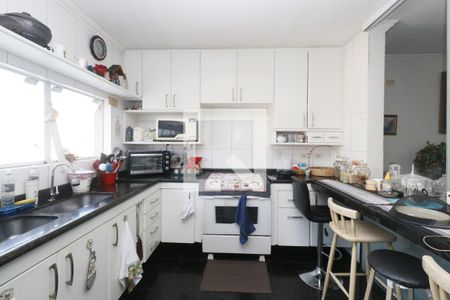 Casa à venda com 196m², 3 quartos e 2 vagasCozinha