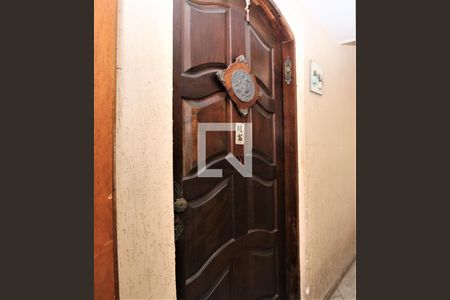 Casa à venda com 196m², 3 quartos e 2 vagasEntrada