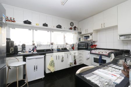 Casa à venda com 196m², 3 quartos e 2 vagasCozinha