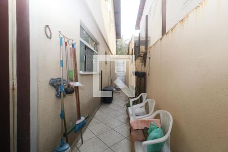 Casa à venda com 196m², 3 quartos e 2 vagasCorredor