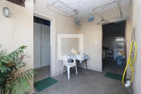 Casa à venda com 196m², 3 quartos e 2 vagasÁrea de Serviço