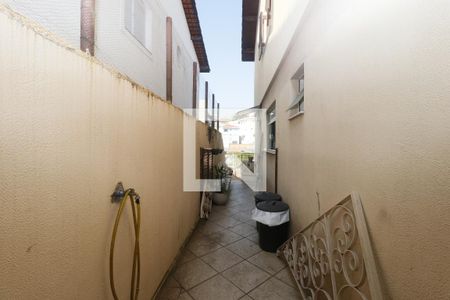 Casa à venda com 196m², 3 quartos e 2 vagasCorredor