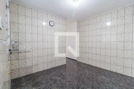 Casa para alugar com 60m², 2 quartos e 2 vagasCozinha