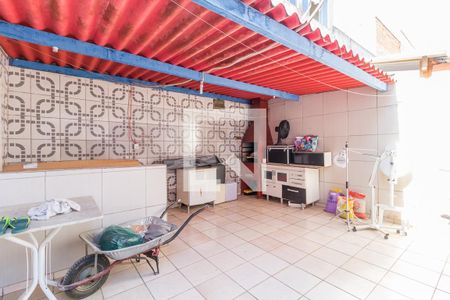 Casa para alugar com 60m², 2 quartos e 2 vagasÁrea de Serviço/Quintal dos Fundos