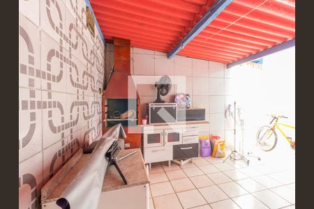 Casa para alugar com 60m², 2 quartos e 2 vagasÁrea de Serviço/Quintal dos Fundos