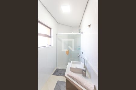 Casa à venda com 293m², 3 quartos e 4 vagasBanheiro suíte 2