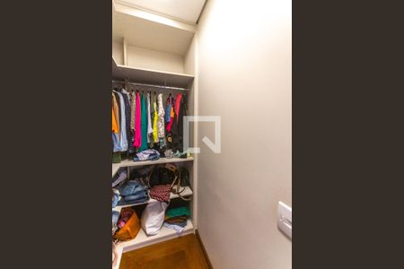 Casa à venda com 293m², 3 quartos e 4 vagasCloset suíte 1