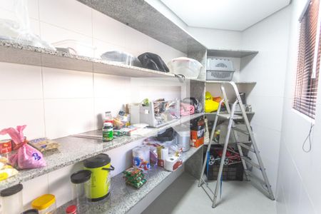 Casa à venda com 293m², 3 quartos e 4 vagasDespensa