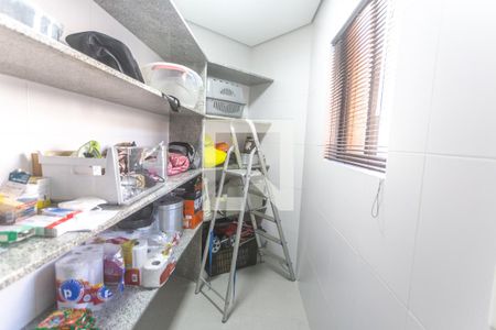 Casa à venda com 293m², 3 quartos e 4 vagasDespensa