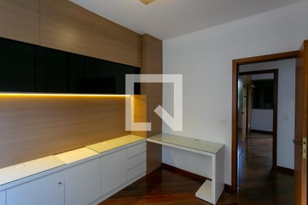 Apartamento para alugar com 154m², 4 quartos e 2 vagasQuarto 3